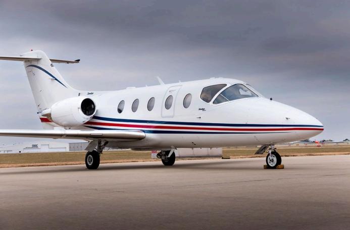 2004 Hawker 400XP Photo 2