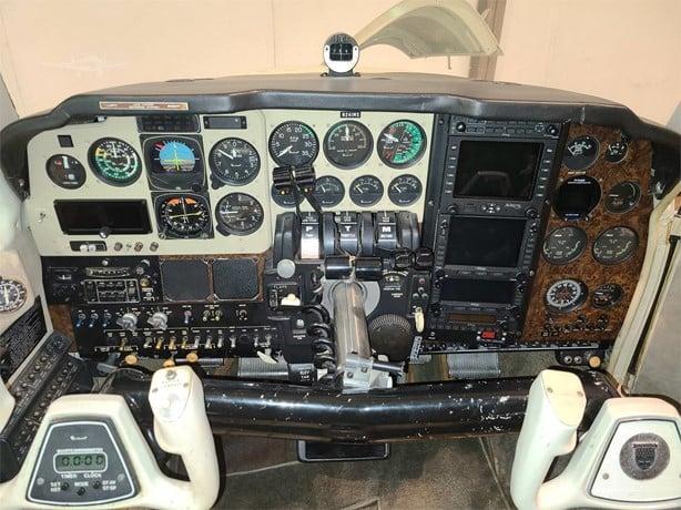 1977 BEECHCRAFT 58 BARON Photo 5