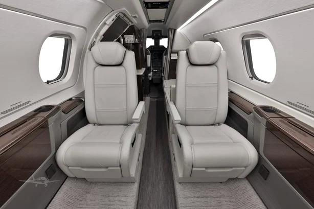 2018 EMBRAER PHENOM 300E Photo 5