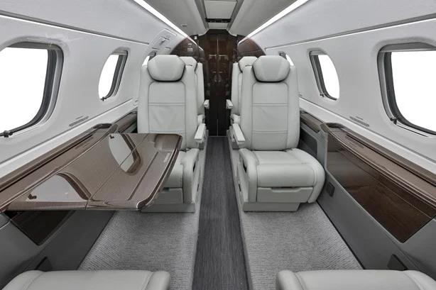 2018 EMBRAER PHENOM 300E Photo 6