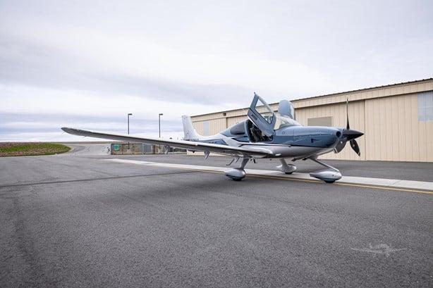 2019 CIRRUS SR22-G6 TURBO Photo 3