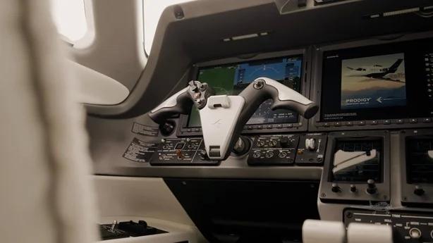 2021 EMBRAER PHENOM 100EV Photo 7