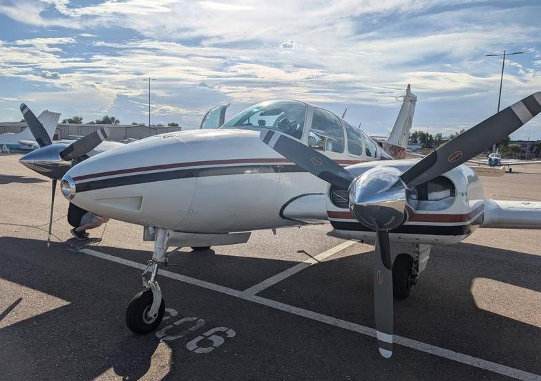 1968 Beech B55 Baron Photo 4