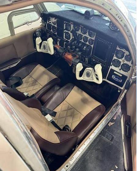 1968 Beech B55 Baron Photo 6