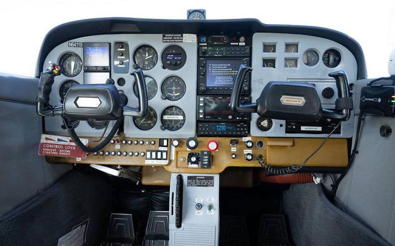 1975 Cessna 172M Photo 5