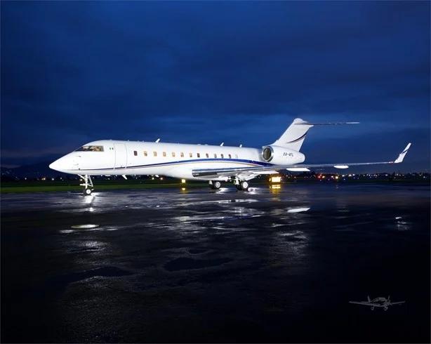 2002 BOMBARDIER GLOBAL EXPRESS Photo 2