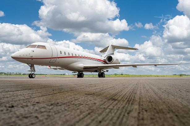 2010 BOMBARDIER GLOBAL EXPRESS XRS Photo 2