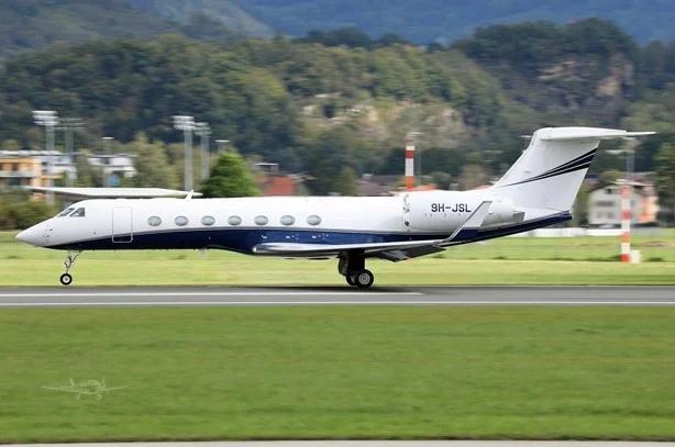 2010 GULFSTREAM G550 Photo 2