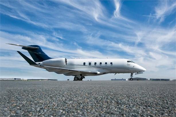 2014 BOMBARDIER CHALLENGER 350 Photo 2