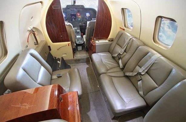 2009 PIAGGIO P-180 AVANTI II Photo 4