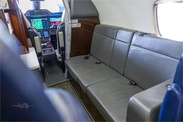 2016 EMBRAER PHENOM 300 Photo 4