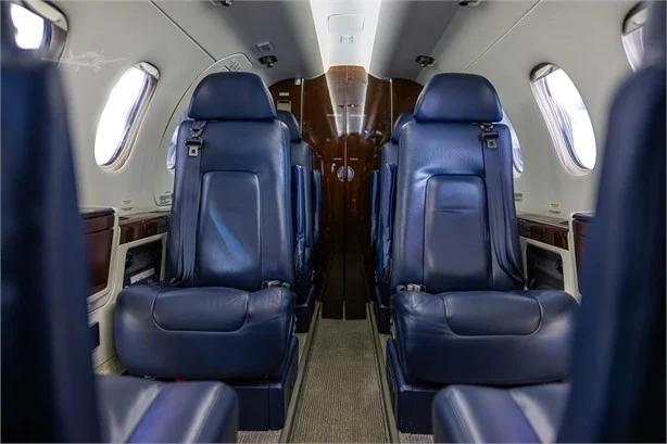 2016 EMBRAER PHENOM 300 Photo 6