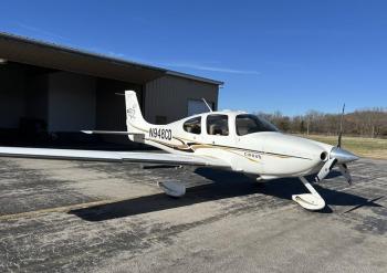 2004 Cirrus SR22