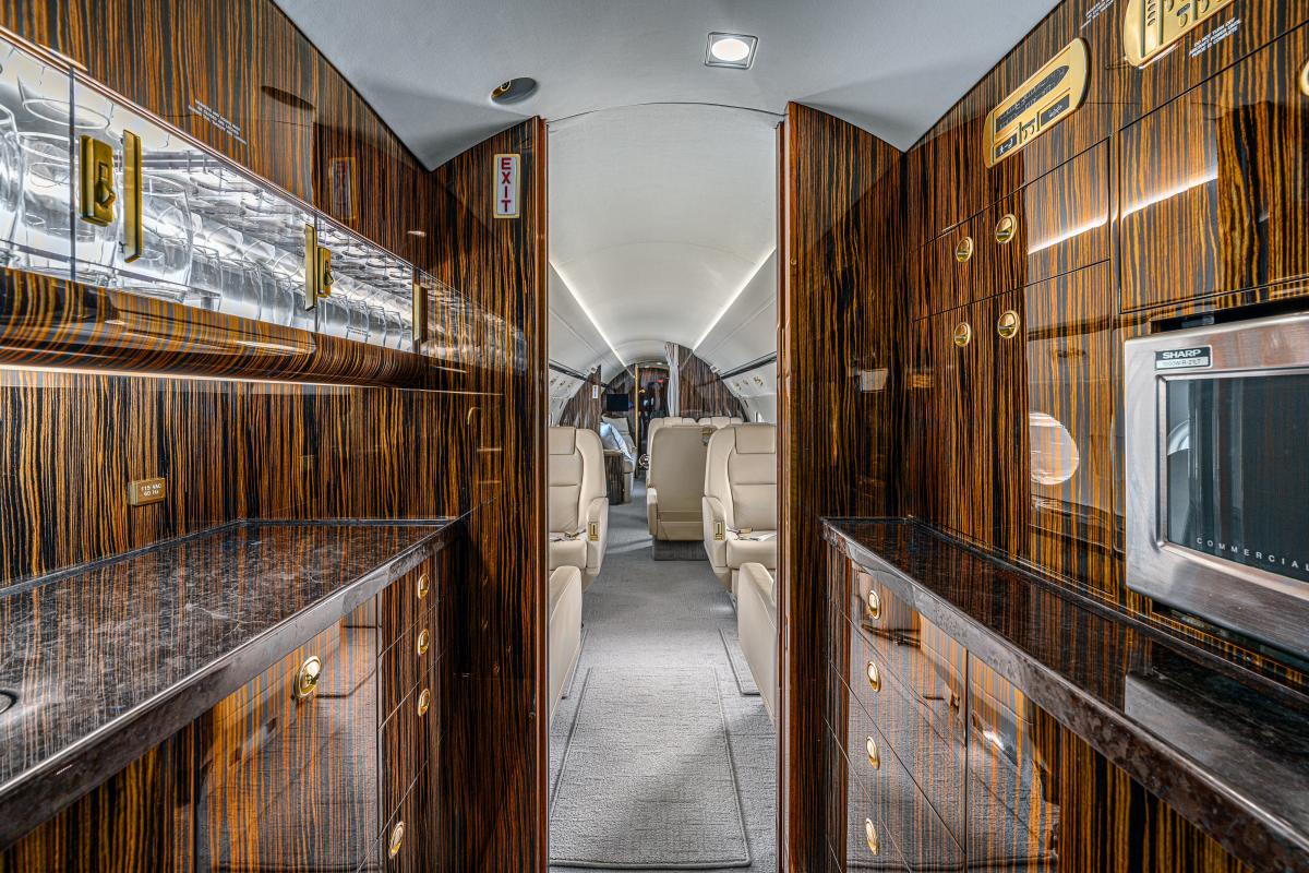 2008 Gulfstream G450 Photo 4