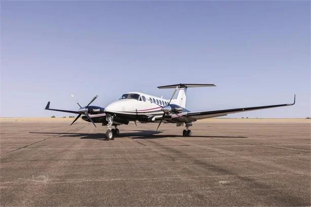 2019 BEECHCRAFT KING AIR 350I Photo 2