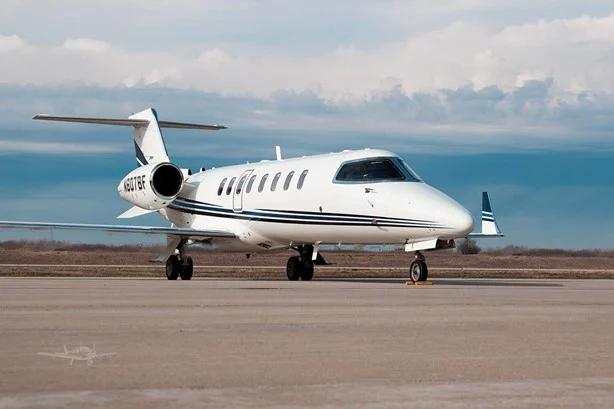 1999 LEARJET 45 Photo 2