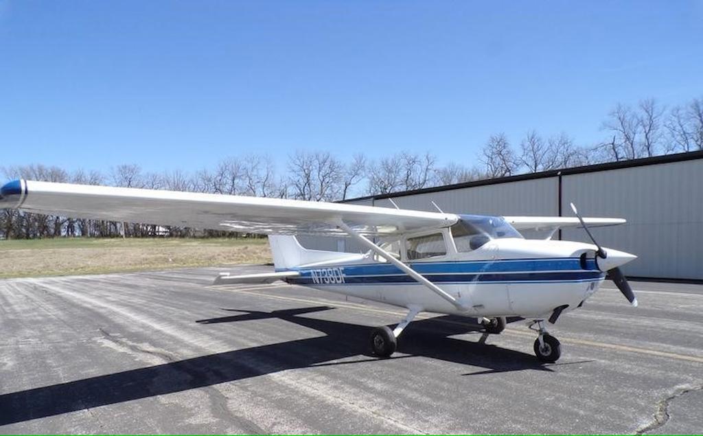 1977 Cessna 172N Skyhawk Photo 2