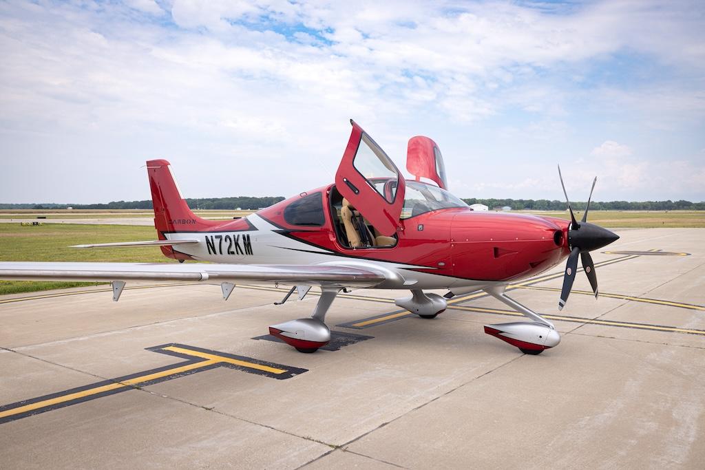 2023 Cirrus SR22T G6 Photo 2