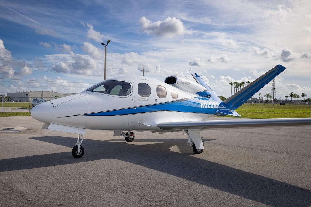 2021 Cirrus SF50 G2+ Vision Jet Photo 2