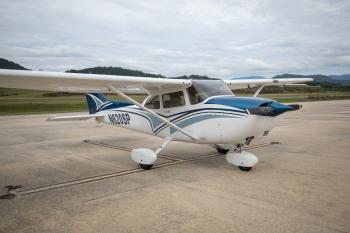 2000 Cessna 172S for sale - AircraftDealer.com