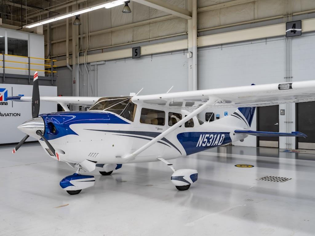 2021 Cessna T206HD Photo 2