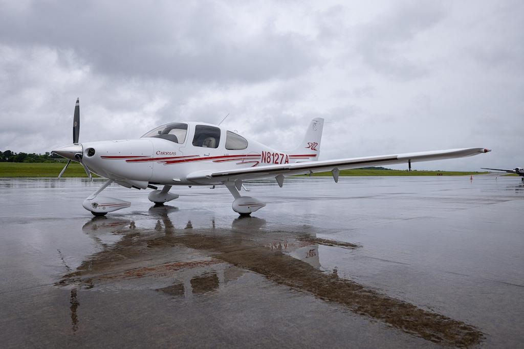 2003 Cirrus SR22 Photo 2