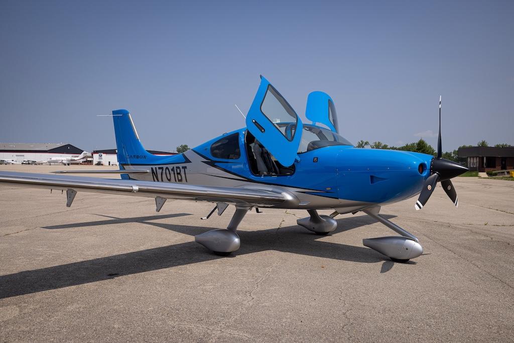 2020 Cirrus SR22 G6 GTS Photo 2