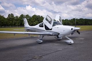 2010 Cirrus SR22T G3 GTS Photo 2