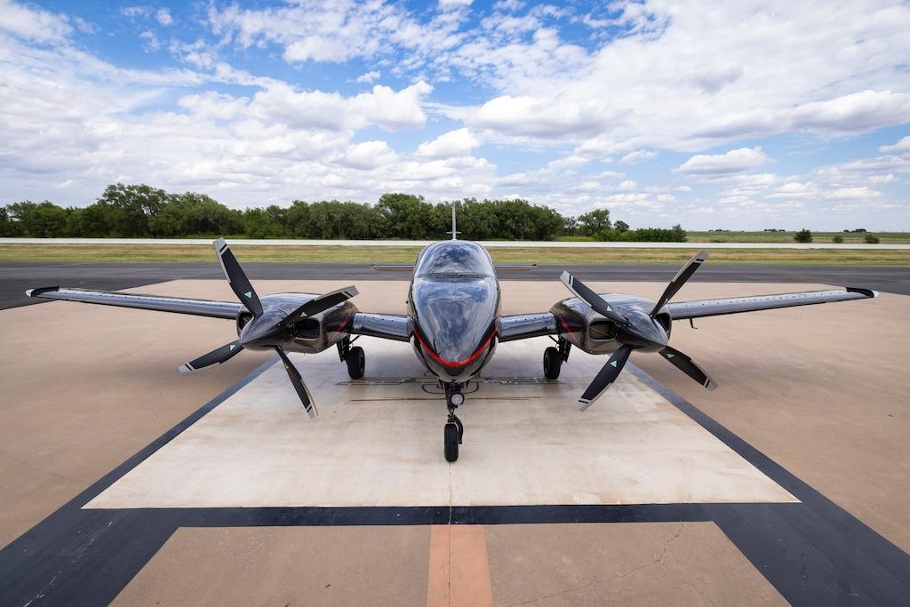 1979 Beechcraft B55 Baron Photo 2