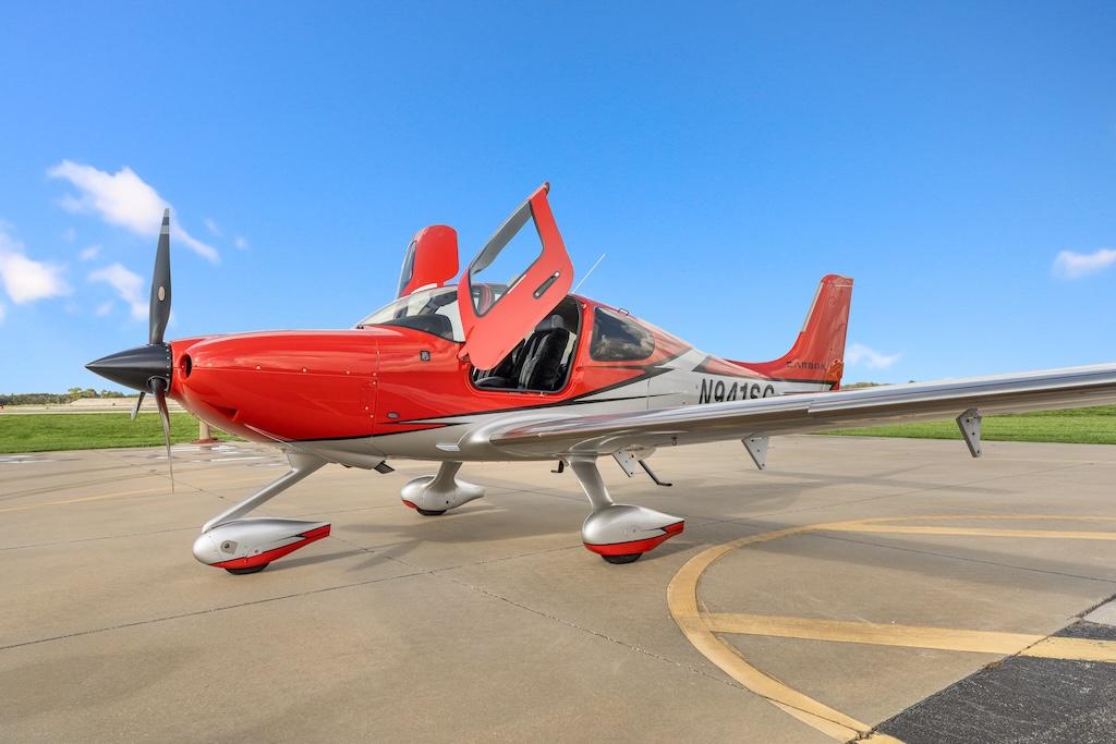 2021 Cirrus SR22T G6 GTS Photo 2