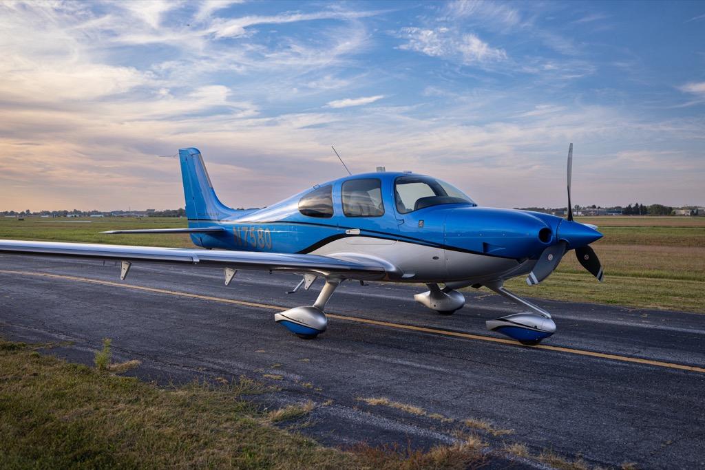 2016 Cirrus SR22T G5 GTS Photo 2