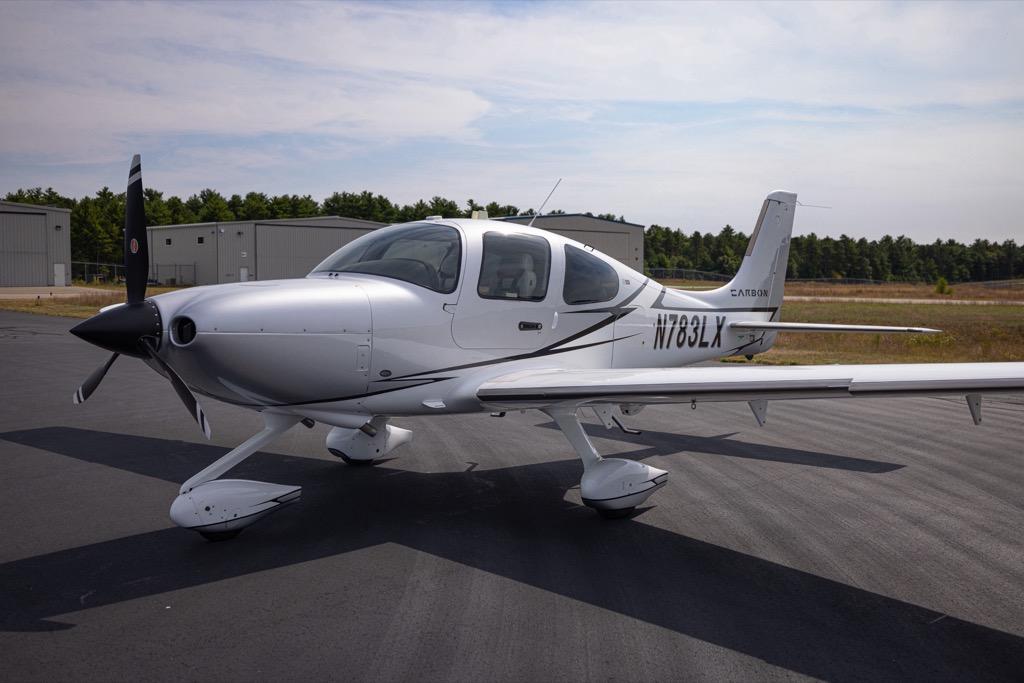 2021 Cirrus SR22 G6 GTS Photo 2