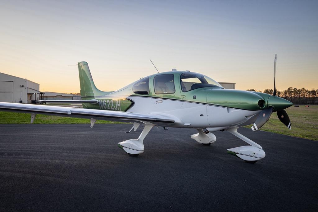 2020 Cirrus SR22T G6 GTS Photo 2