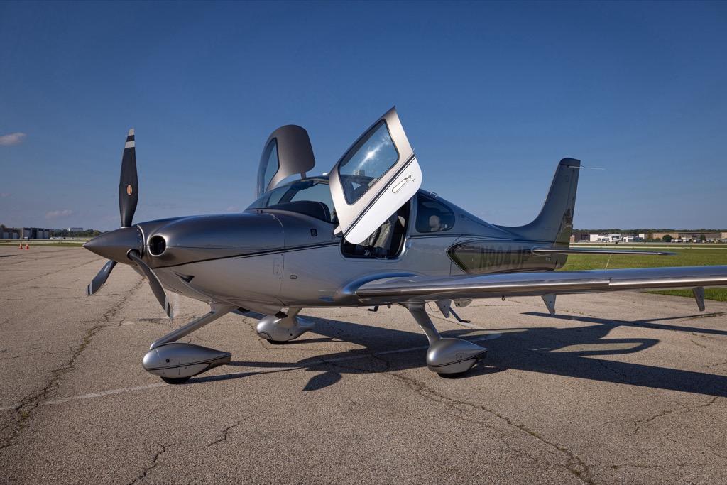 2020 Cirrus SR22T G6 GTS Photo 2