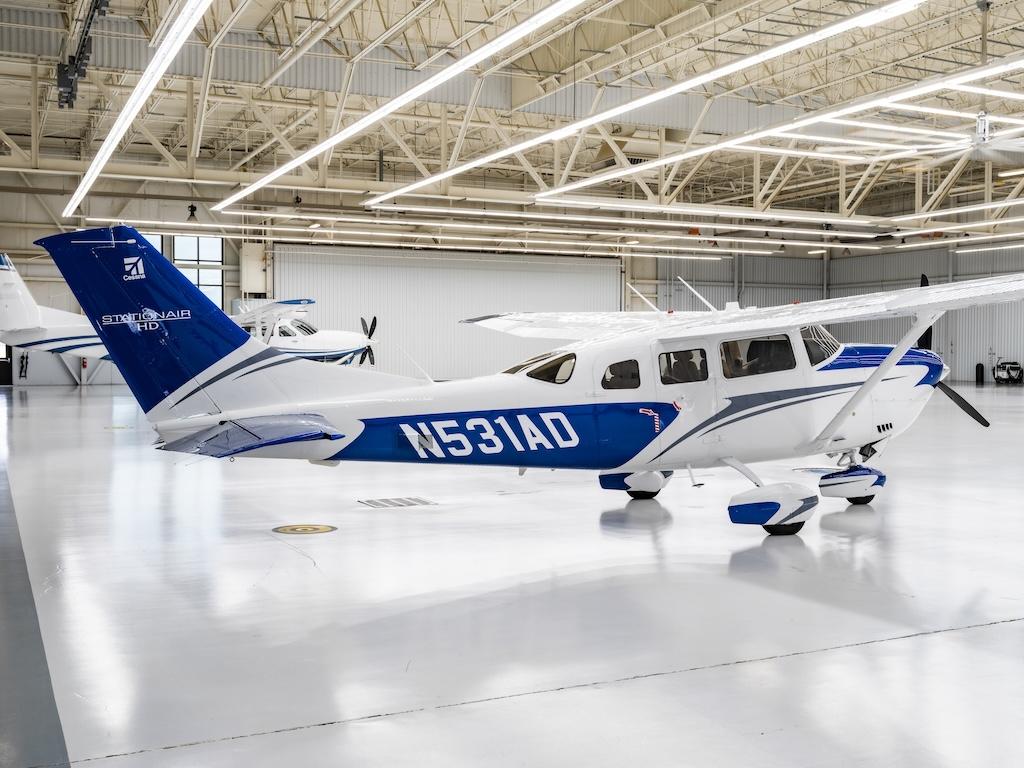 2021 Cessna T206HD Photo 2