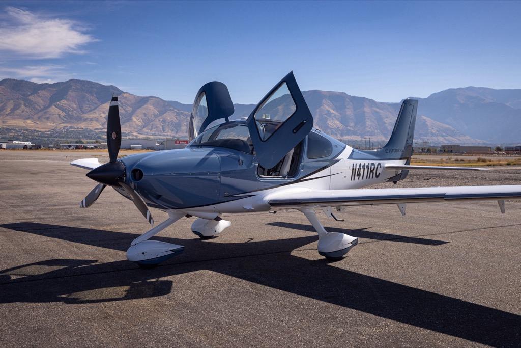 2022 Cirrus SR22T G6 GTS Photo 2