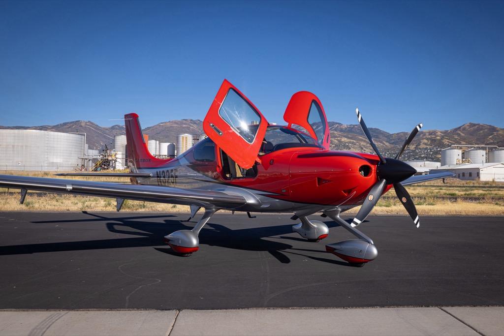 2023 Cirrus SR22T G6 GTS Photo 2