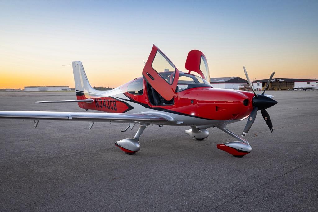 2024 Cirrus SR22T G7 GTS Photo 2