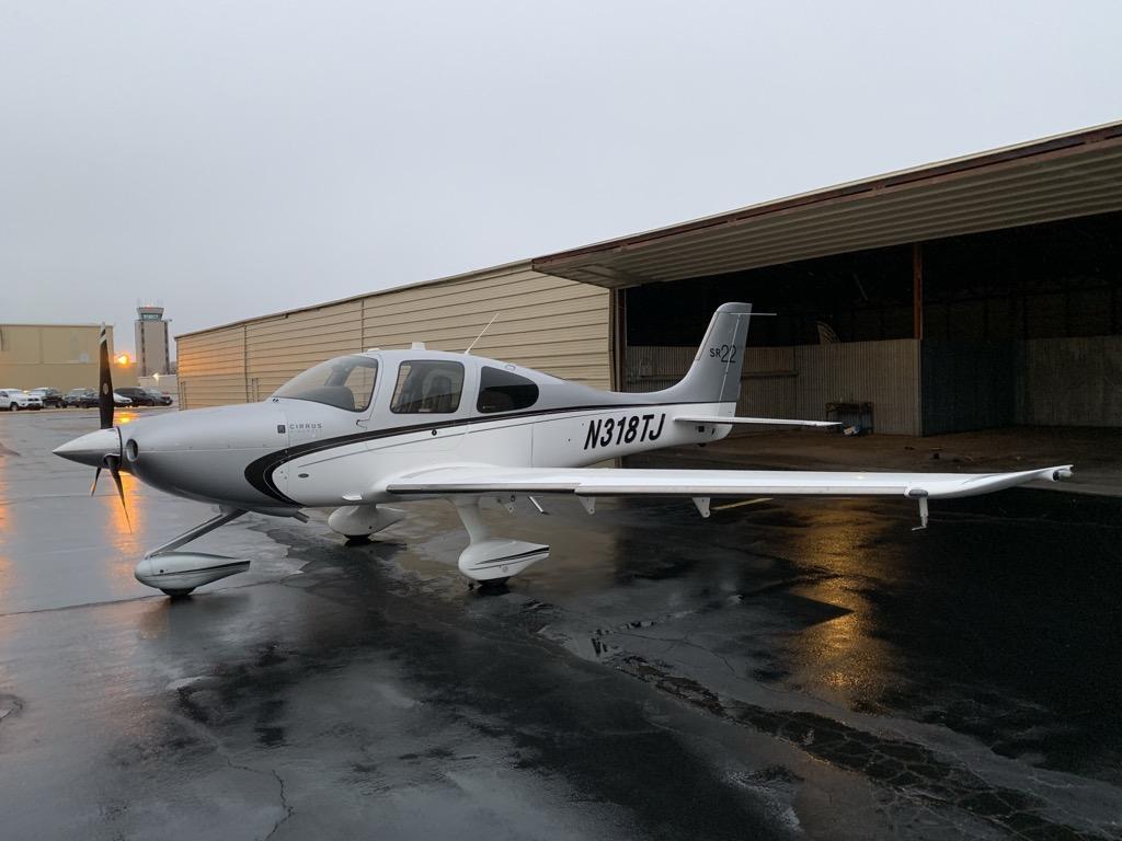 2012 Cirrus SR22 G3 GTS Photo 2