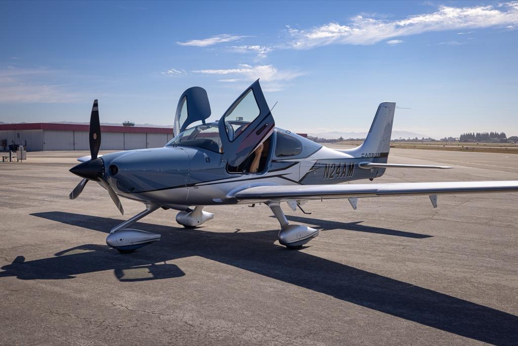 2019 Cirrus SR22T G6 GTS Photo 2