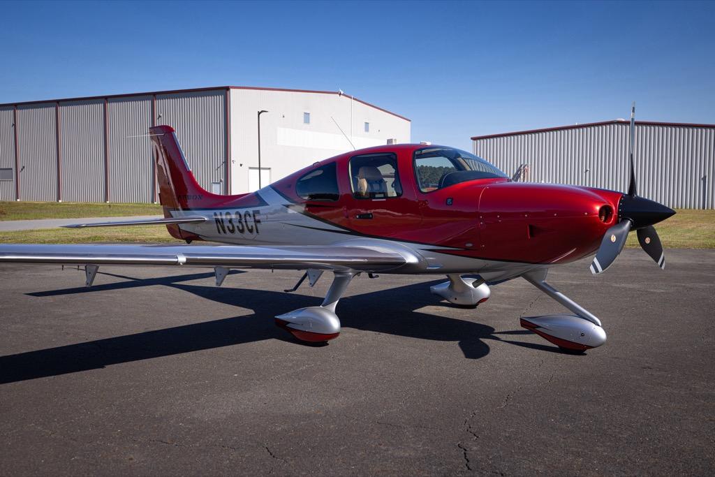 2022 Cirrus SR22 G6 GTS Photo 2