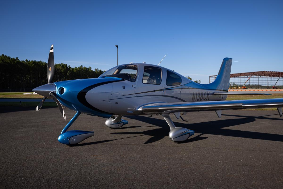 2009 Cirrus SR22 G3 GTS Photo 2