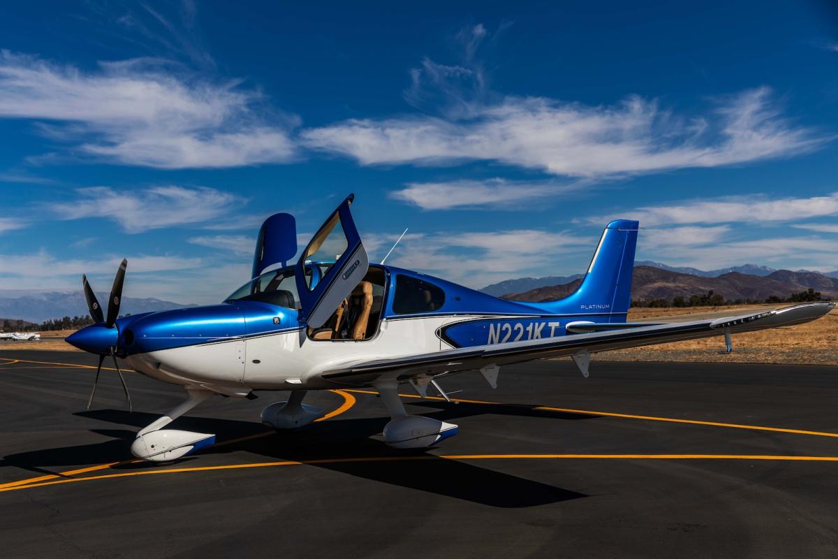 2020 Cirrus SR22T G6 GTS Photo 2