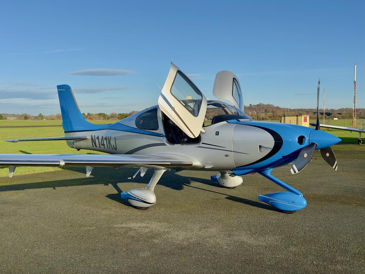 2014 Cirrus SR22T G5 GTS Photo 2