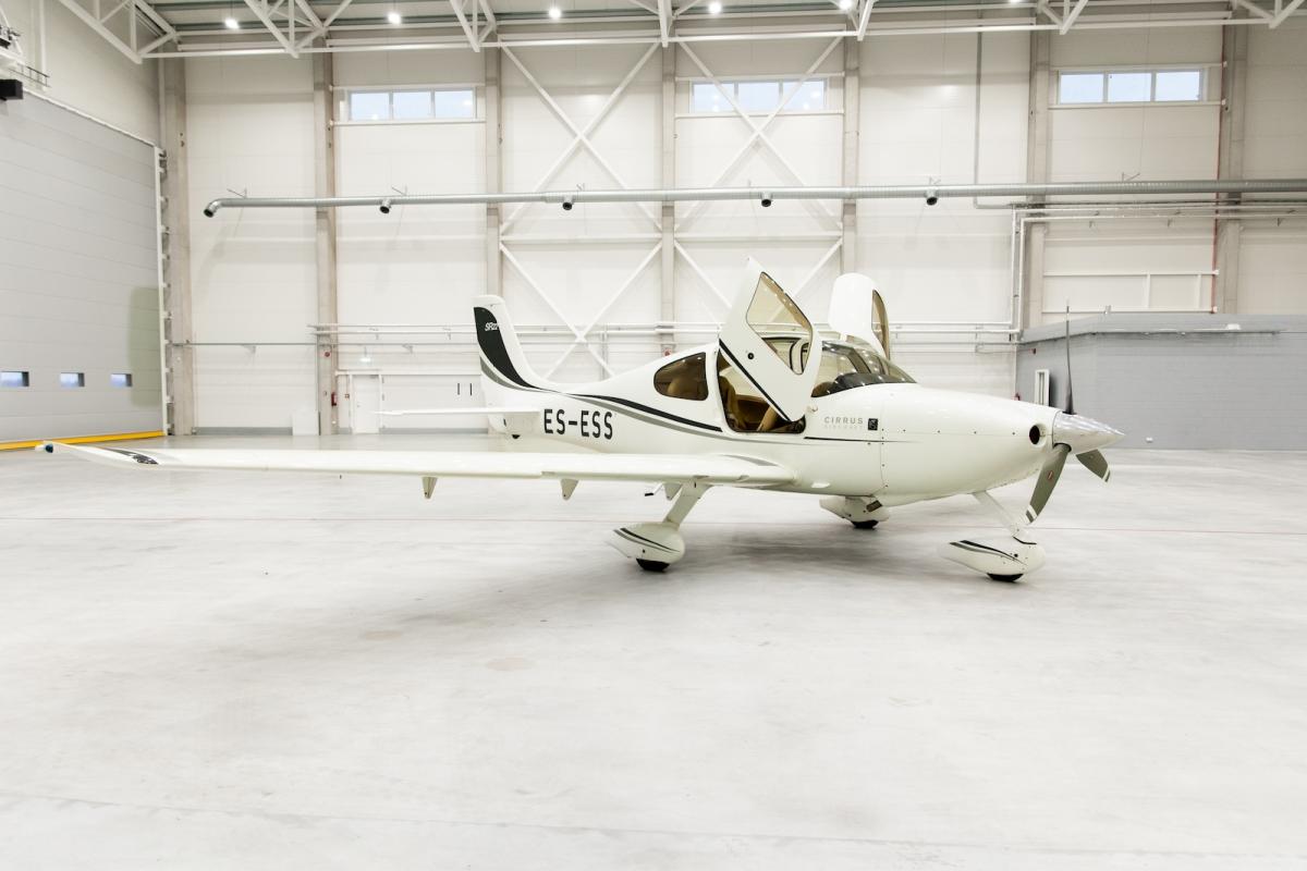 2005 Cirrus SR22 G2 Photo 2