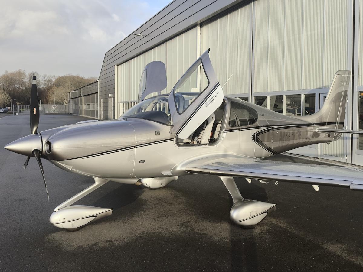 2023 Cirrus SR22T G6 GTS Photo 2