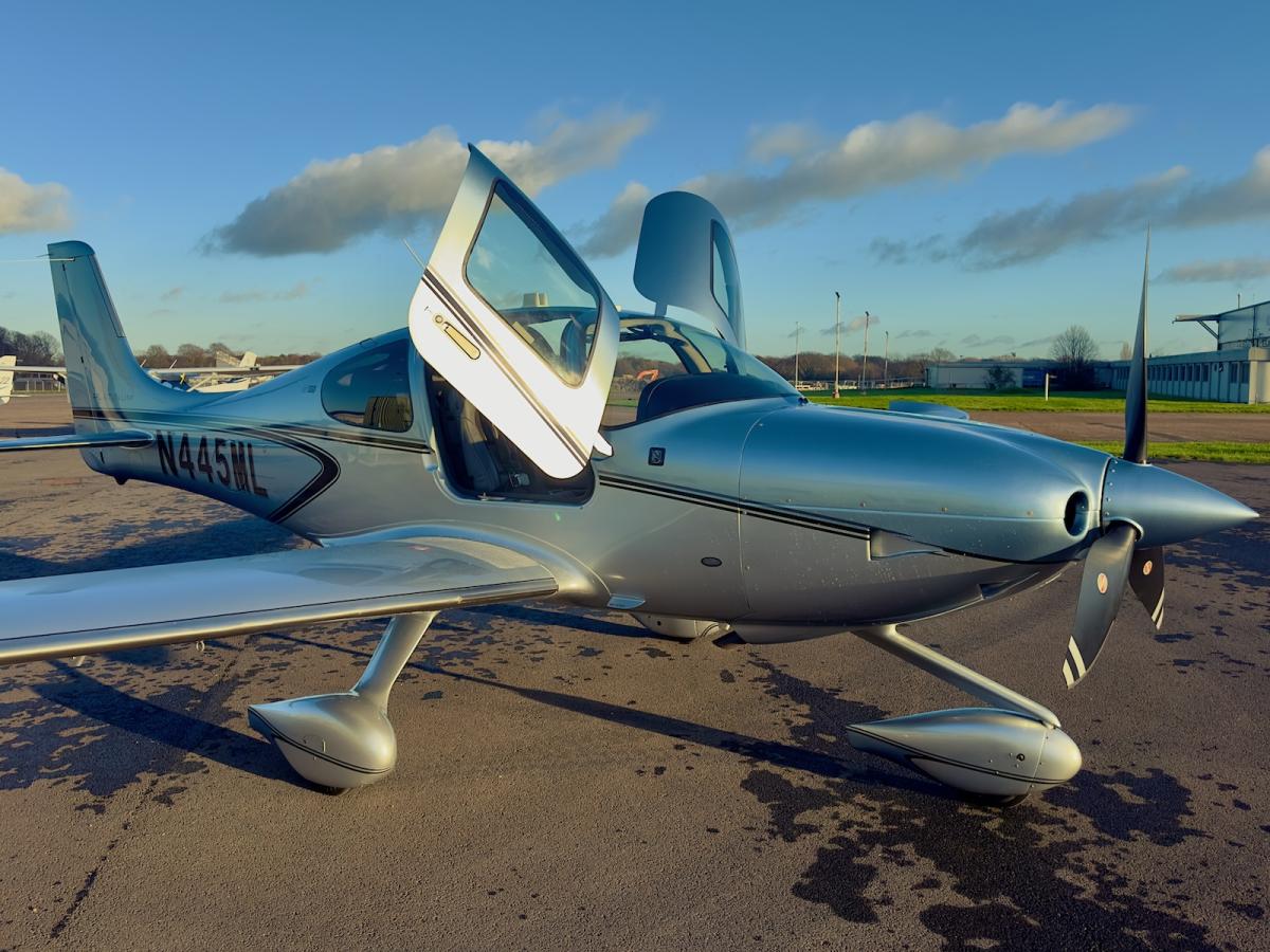 2022 Cirrus SR22T G6 GTS Photo 2