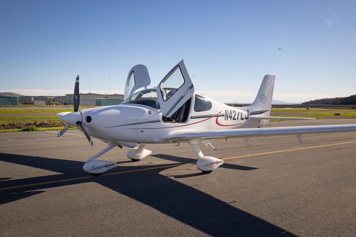 2019 Cirrus SR20 G6 Photo 2