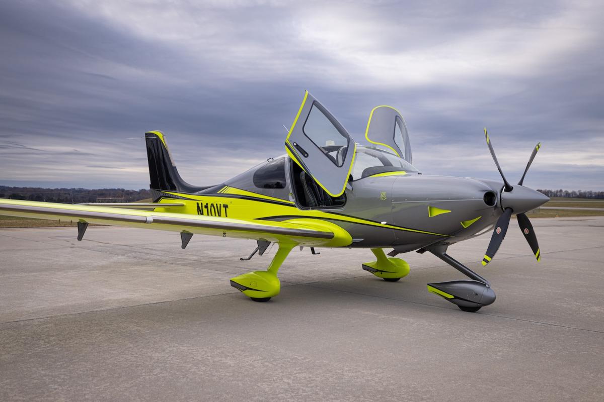 2023 Cirrus SR22T G6 GTS Photo 2