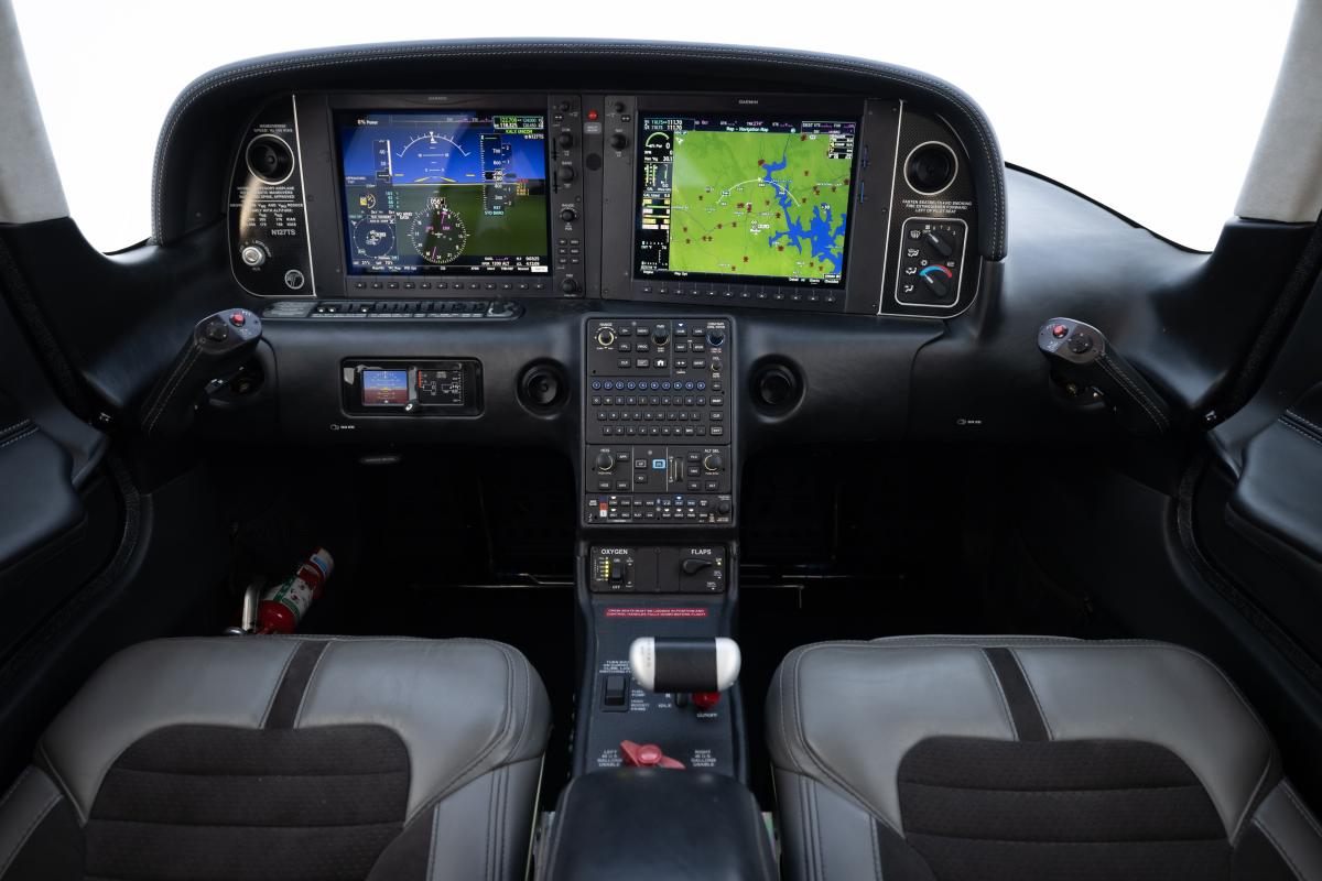 2018 CIRRUS SR22T G6 GTS (N127TS) Photo 6